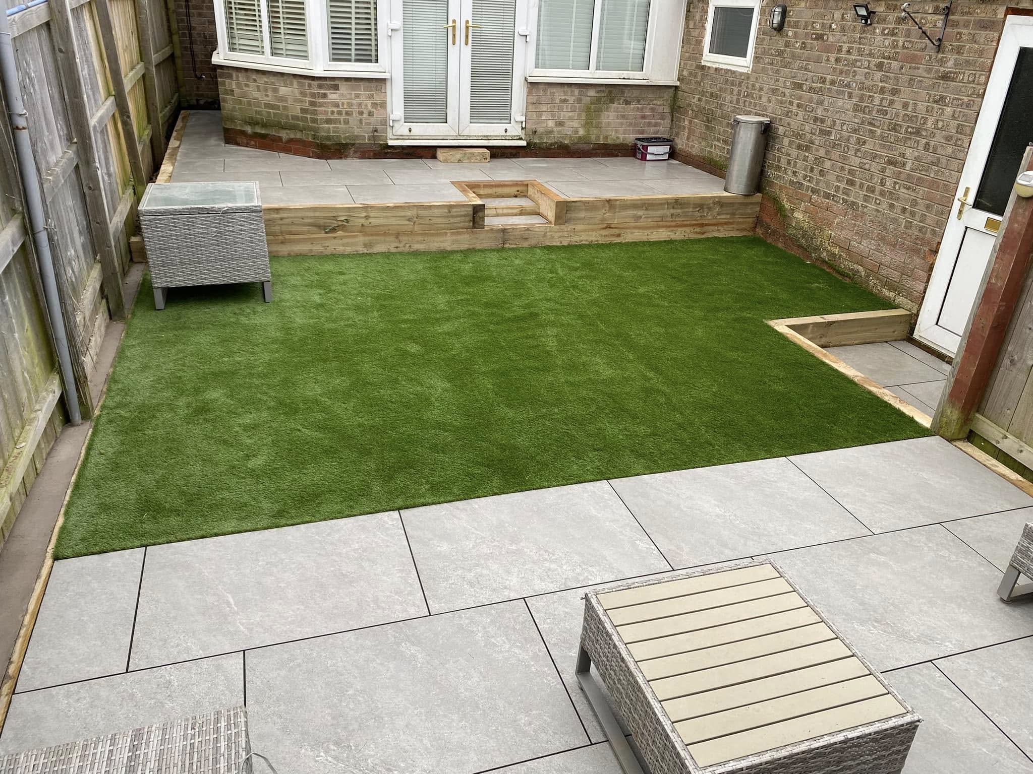 Paving and borders